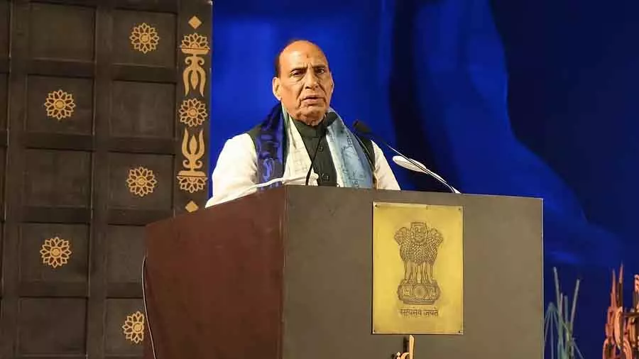 Defence Minister ने मिलान में मजबूत वैश्विक नौसैनिक सहयोग का आह्वान किया Defence Minister ने मिलान में मजबूत वैश्विक नौसैनिक सहयोग का आह्वान किया