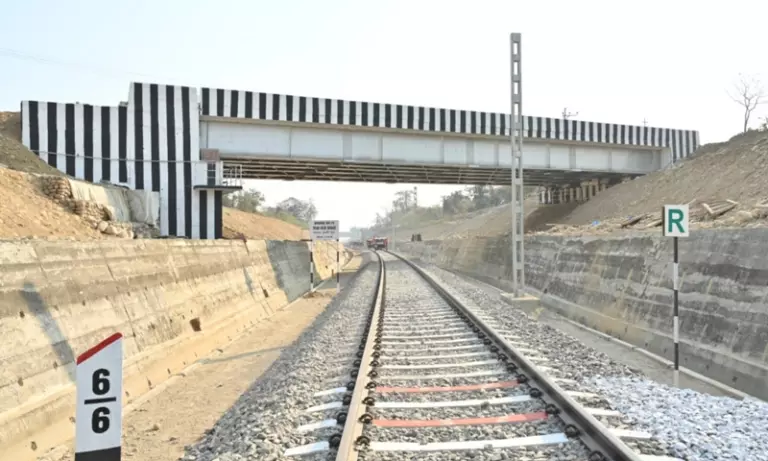 पूर्वोत्तर में कनेक्टिविटी को बढ़ावा, नई रेल लाइन पर ऑपरेशन स्वीकृत पूर्वोत्तर में कनेक्टिविटी को बढ़ावा, नई रेल लाइन पर ऑपरेशन स्वीकृत