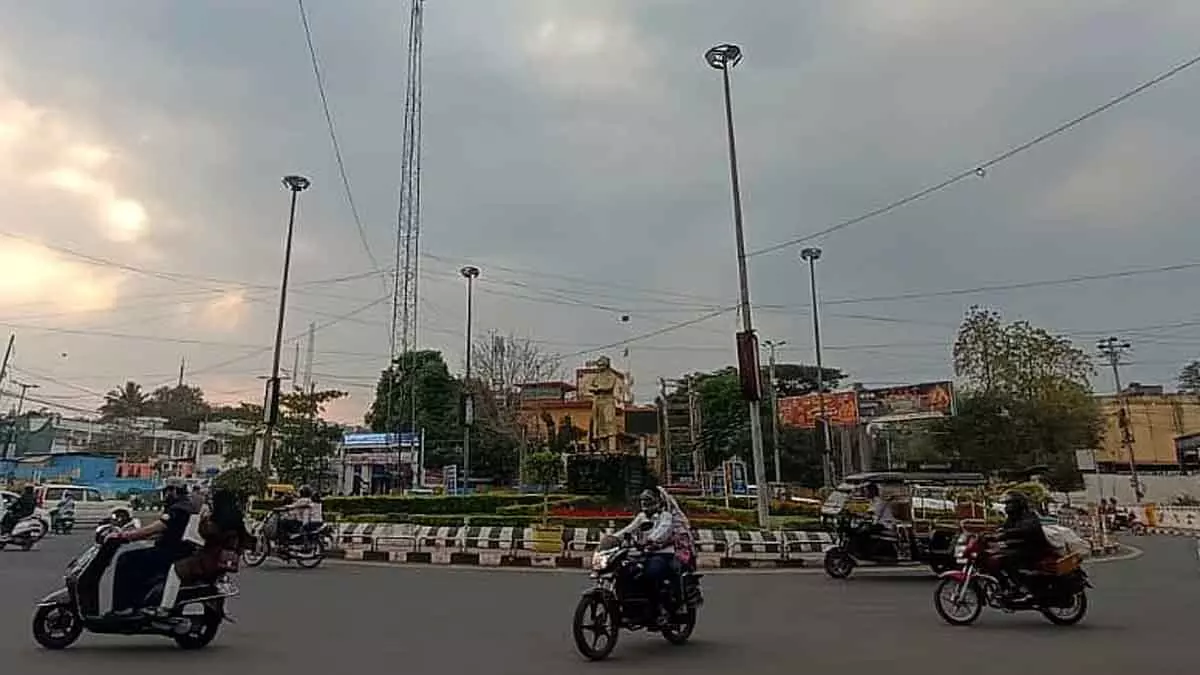 MP : शहर में बारिश, तापमान में भारी गिरावट, विदिशा, रीवा और 6 अन्य के लिए येलो अलर्ट MP : शहर में बारिश, तापमान में भारी गिरावट, विदिशा, रीवा और 6 अन्य के लिए येलो अलर्ट