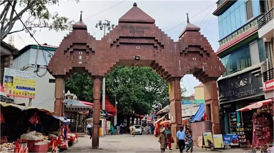 Himachal Pradesh: बाबा बालक नाथ मंदिर न्यास ने 5.71 करोड़ रुपये के बजट को दी हरी झंडी Himachal Pradesh: बाबा बालक नाथ मंदिर न्यास ने 5.71 करोड़ रुपये के बजट को दी हरी झंडी