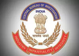 CBI ने ठेकेदार और रेलवे अधिकारी के खिलाफ मामला दर्ज किया CBI ने ठेकेदार और रेलवे अधिकारी के खिलाफ मामला दर्ज किया