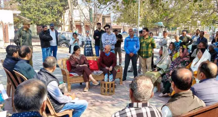 DC Samba ने केहली मंडी में जनसंपर्क कार्यक्रम आयोजित किया DC Samba ने केहली मंडी में जनसंपर्क कार्यक्रम आयोजित किया