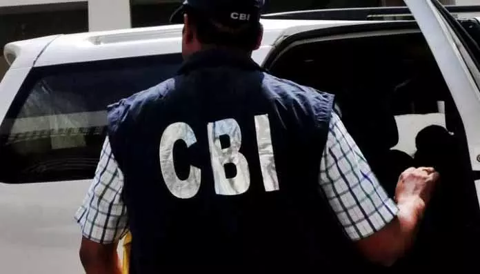 रिश्वत लेने के आरोप में CBI ने HC को किया गिरफ्तार, SHO का ट्रांसफर रिश्वत लेने के आरोप में CBI ने HC को किया गिरफ्तार, SHO का ट्रांसफर