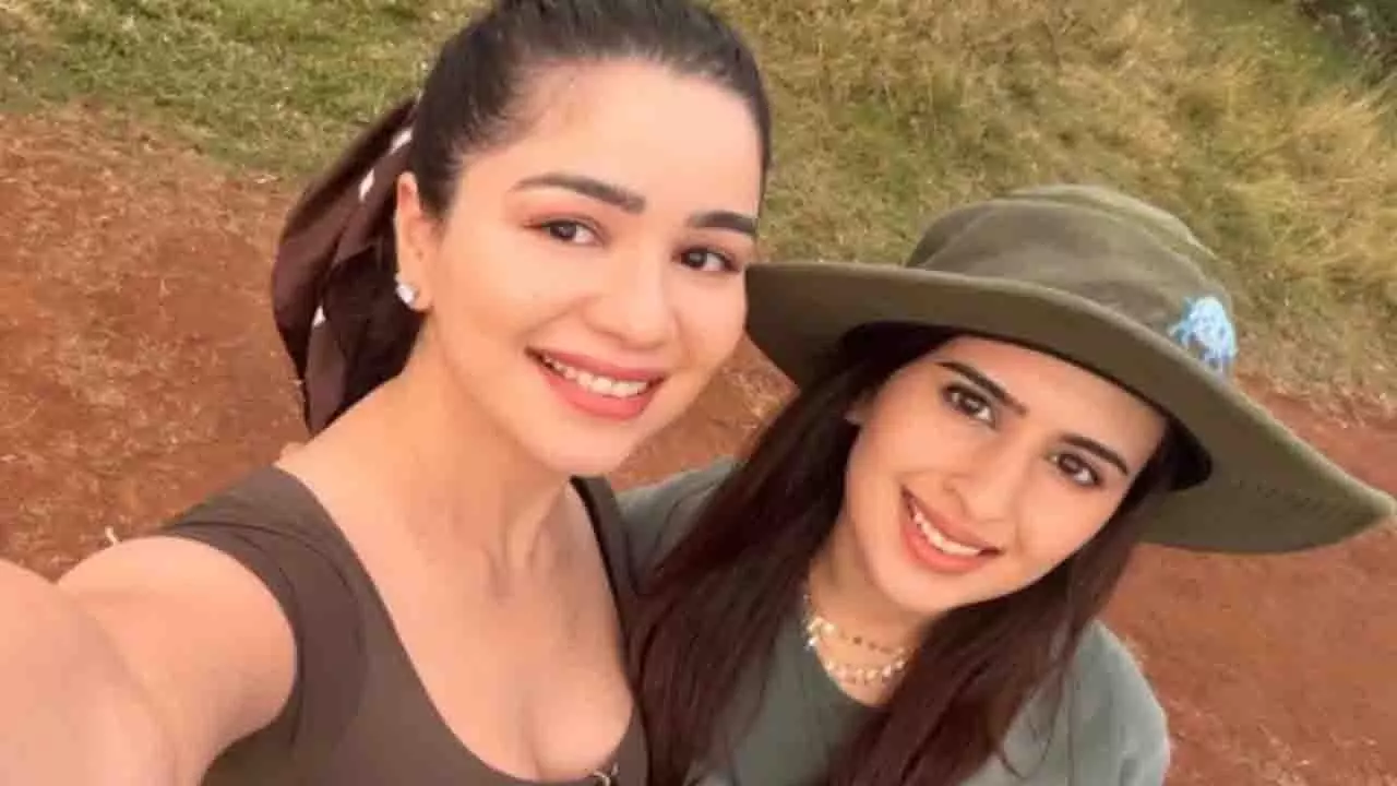 Saaniya Chandhok की वाइल्ड बैचलरेट तस्वीरें मसाई मारा से वायरल हो गईं Saaniya Chandhok की वाइल्ड बैचलरेट तस्वीरें मसाई मारा से वायरल हो गईं