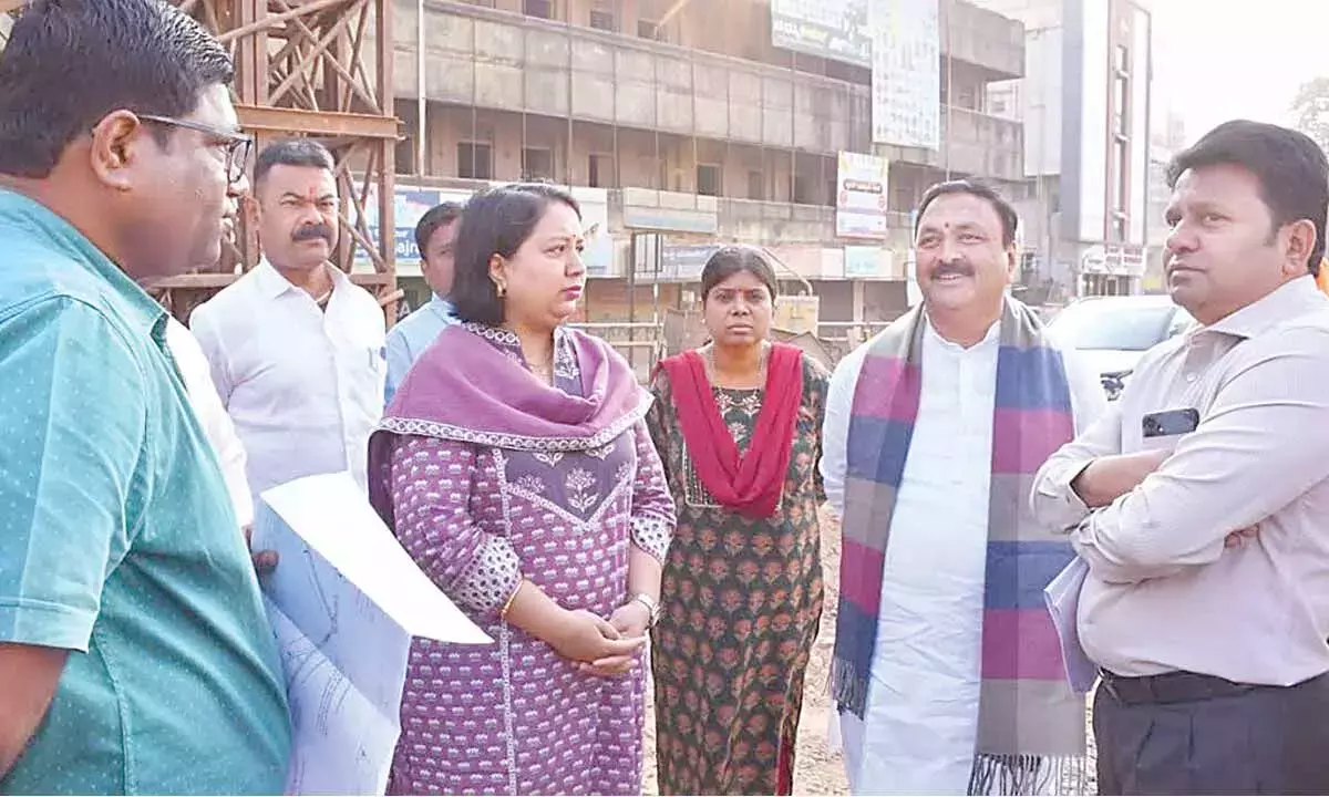 Karnataka: हुबली फ्लाईओवर छह महीने के अंदर पूरा हो जाएगा, डिप्टी कमिश्नर ने चेतावनी दी Karnataka: हुबली फ्लाईओवर छह महीने के अंदर पूरा हो जाएगा, डिप्टी कमिश्नर ने चेतावनी दी