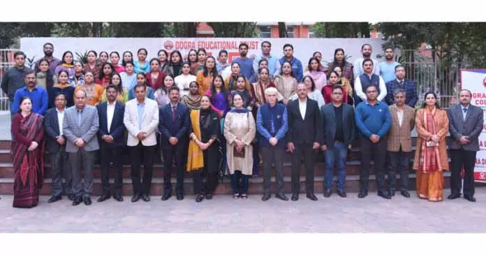 DET ने इंटरनेशनल जर्नल ऑफ ट्रांसडिसिप्लिनरी रिसर्च एंड सस्टेनेबिलिटी लॉन्च किया DET ने इंटरनेशनल जर्नल ऑफ ट्रांसडिसिप्लिनरी रिसर्च एंड सस्टेनेबिलिटी लॉन्च किया