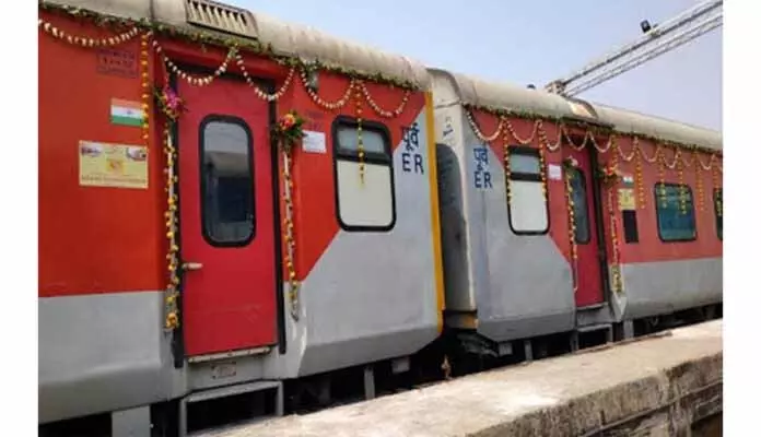 JAMMU: राजधानी, कोलकाता एक्सप्रेस में अतिरिक्त कोच JAMMU: राजधानी, कोलकाता एक्सप्रेस में अतिरिक्त कोच