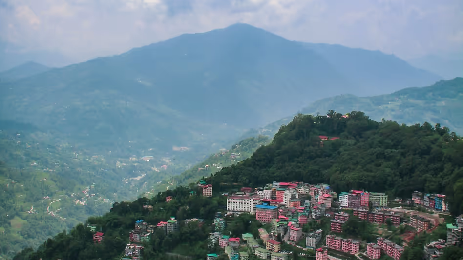 Sikkim में सूखे के बीच मंगन जिले में हल्की बारिश और बर्फबारी की संभावना Sikkim में सूखे के बीच मंगन जिले में हल्की बारिश और बर्फबारी की संभावना