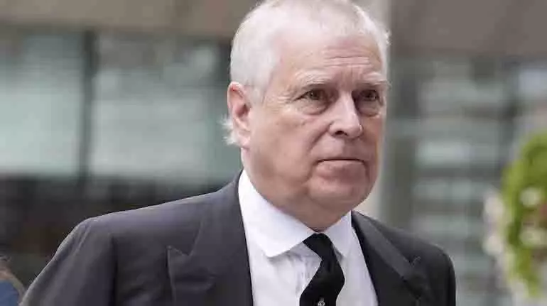 पूर्व Prince Andrew पर 6-8 साल की बच्ची के साथ दुर्व्यवहार देखने का आरोप पूर्व Prince Andrew पर 6-8 साल की बच्ची के साथ दुर्व्यवहार देखने का आरोप