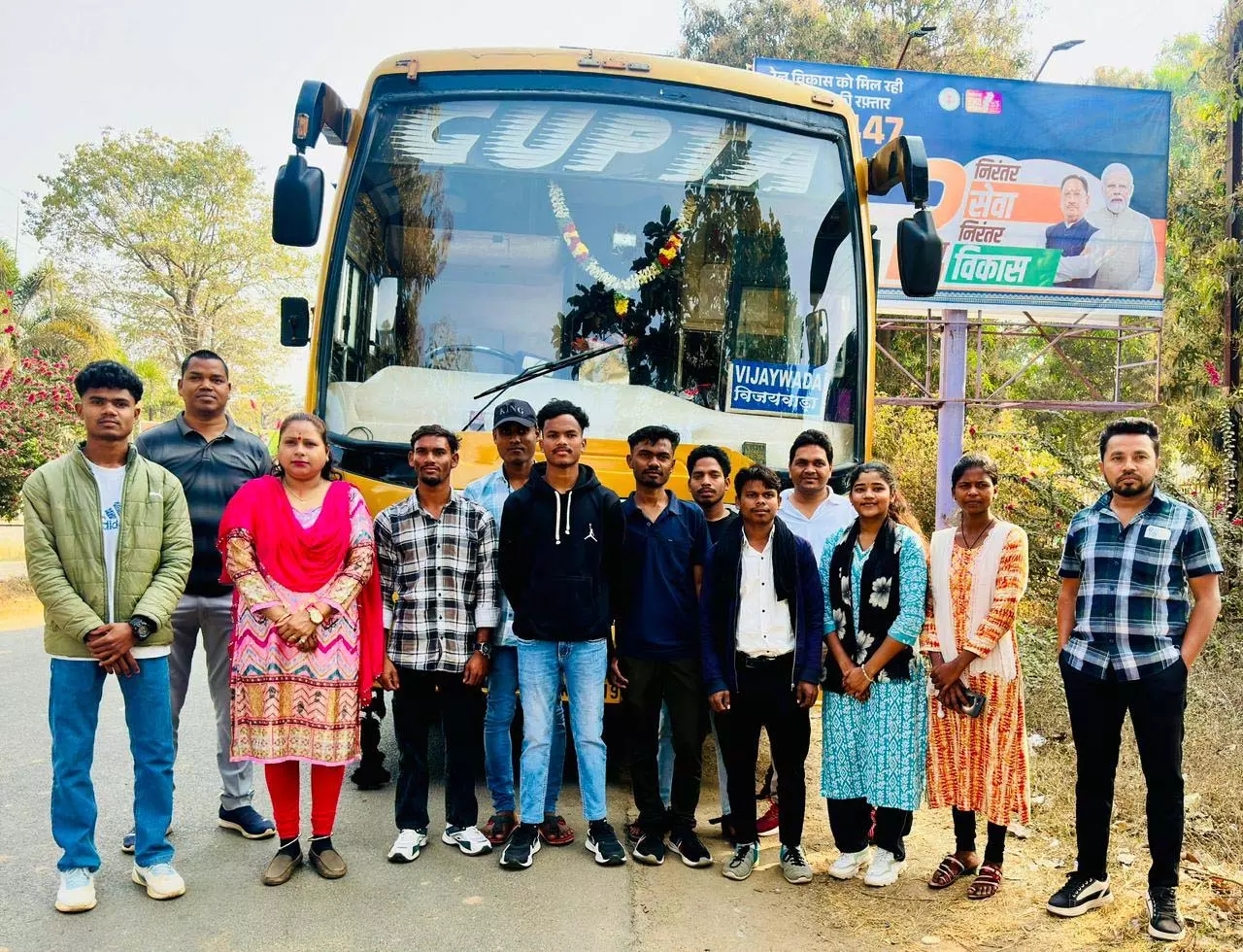 नक्सल प्रभावित सुकमा से आत्मनिर्भरता की ओर बढ़ते कदम नक्सल प्रभावित सुकमा से आत्मनिर्भरता की ओर बढ़ते कदम