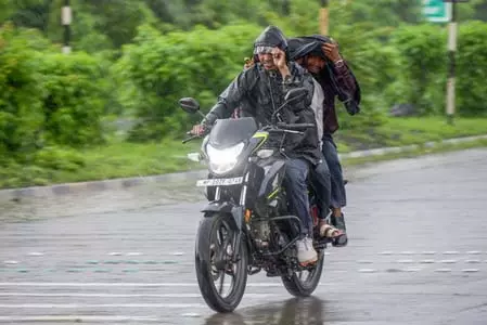 Madhya Pradesh में बेमौसम बारिश और तापमान में उतार-चढ़ाव Madhya Pradesh में बेमौसम बारिश और तापमान में उतार-चढ़ाव