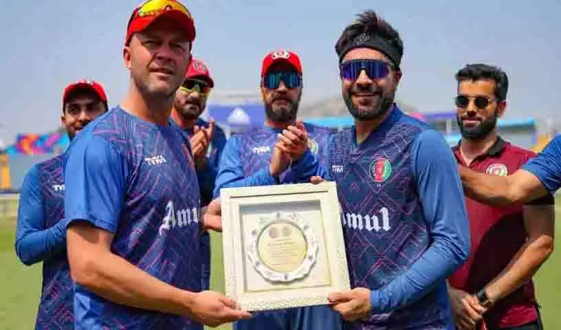 Afghanistan को बड़ा झटका, जोनाथन ट्रॉट ने हेड कोच का पद छोड़ा Afghanistan को बड़ा झटका, जोनाथन ट्रॉट ने हेड कोच का पद छोड़ा