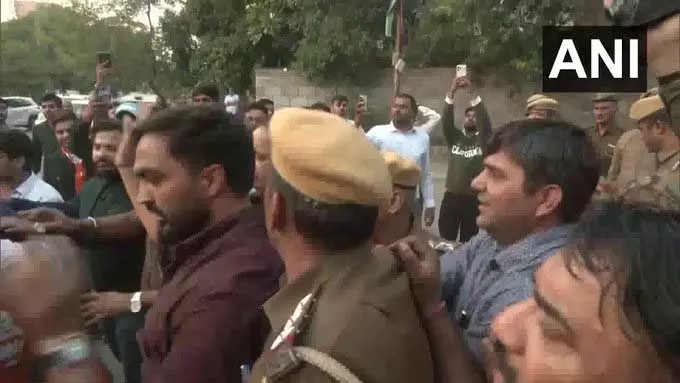 इंडिया AI इम्पैक्ट समिट विवाद: BJYM नेता शंकर गोरा ने कांग्रेस पर लगाया आरोप इंडिया AI इम्पैक्ट समिट विवाद: BJYM नेता शंकर गोरा ने कांग्रेस पर लगाया आरोप