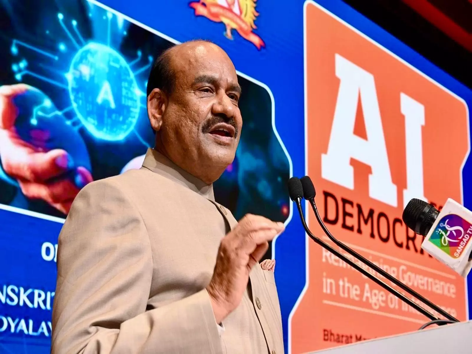 डीपफेक और गलत सूचना लोकतंत्र के लिए गंभीर खतरा पैदा करते हैं: Om Birla डीपफेक और गलत सूचना लोकतंत्र के लिए गंभीर खतरा पैदा करते हैं: Om Birla