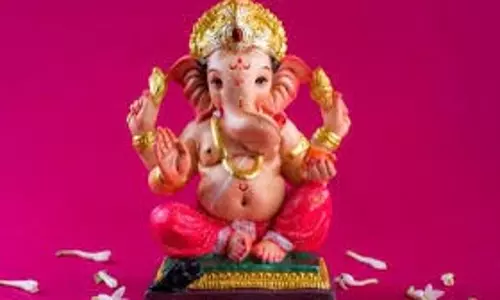 Phalgun Chaturthi Vrat 2026: फाल्गुन चतुर्थी पर करें गणपति पूजन, दूर होंगे विघ्न Phalgun Chaturthi Vrat 2026: फाल्गुन चतुर्थी पर करें गणपति पूजन, दूर होंगे विघ्न