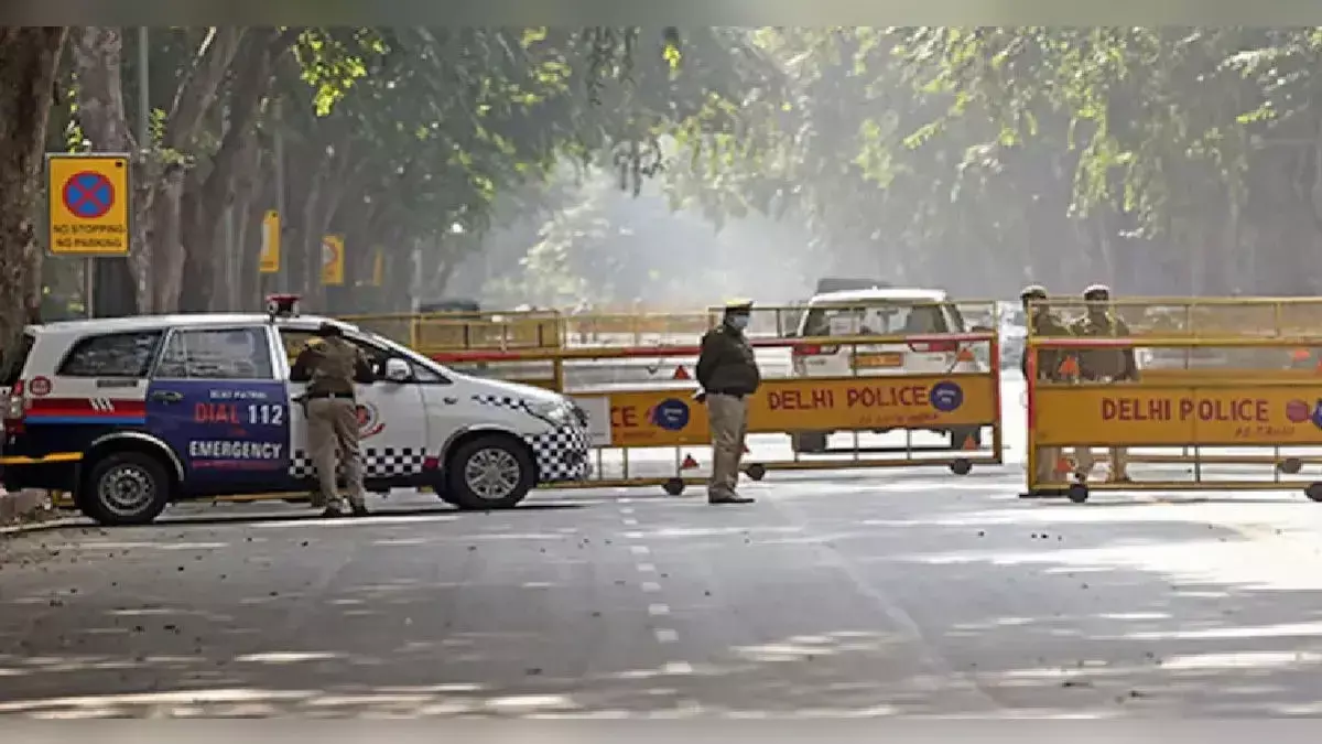 AI Impact Summit: ट्रैफिक पुलिस ने फुटफॉल मैनेज करने के लिए एडवाइजरी की जारी AI Impact Summit: ट्रैफिक पुलिस ने फुटफॉल मैनेज करने के लिए एडवाइजरी की जारी