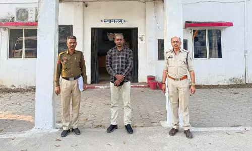 शातिर ठग की दोहरी चाल...25 लाख का ऐसे लगाया चूना