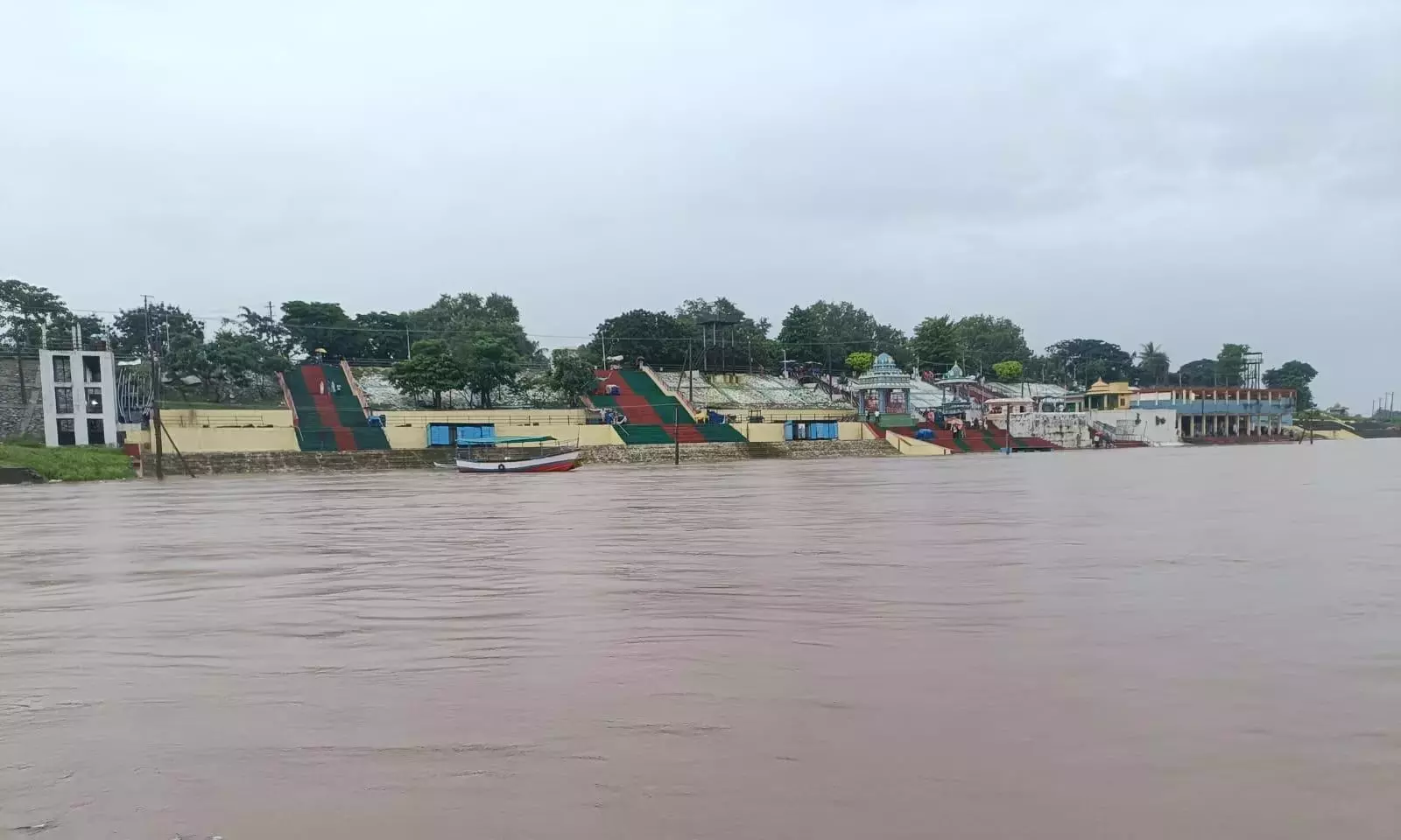 Godavari पुष्करालु व्यवस्था के लिए तेलंगाना सरकार को 530 करोड़ रुपये के बजट प्रस्ताव भेजे गए Godavari पुष्करालु व्यवस्था के लिए तेलंगाना सरकार को 530 करोड़ रुपये के बजट प्रस्ताव भेजे गए