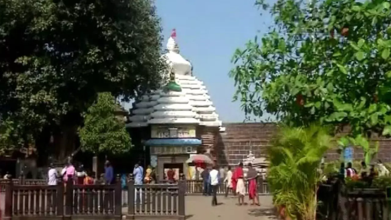 Odisha: भुवनेश्वर में 11 साल बाद भगवान लिंगराज की हांडीभंगा जात्रा फिर से शुरू Odisha: भुवनेश्वर में 11 साल बाद भगवान लिंगराज की हांडीभंगा जात्रा फिर से शुरू