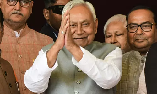 बिहार में भीड़भाड़ वाले स्थानों में पैदल यात्रियों के लिए बनेंगे फुटपाथ, सीएम नीतीश ने दिए निर्देश