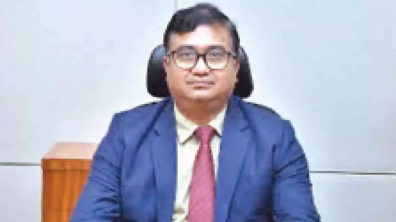 PNB के एग्जीक्यूटिव डायरेक्टर ने शहर के टॉप परफॉर्मर्स को सम्मानित किया PNB के एग्जीक्यूटिव डायरेक्टर ने शहर के टॉप परफॉर्मर्स को सम्मानित किया