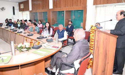 कुरुक्षेत्र यूनिवर्सिटी के VC ने कहा, यूनिवर्सिटी राष्ट्र निर्माण की लैब हैं कुरुक्षेत्र यूनिवर्सिटी के VC ने कहा, यूनिवर्सिटी राष्ट्र निर्माण की लैब हैं