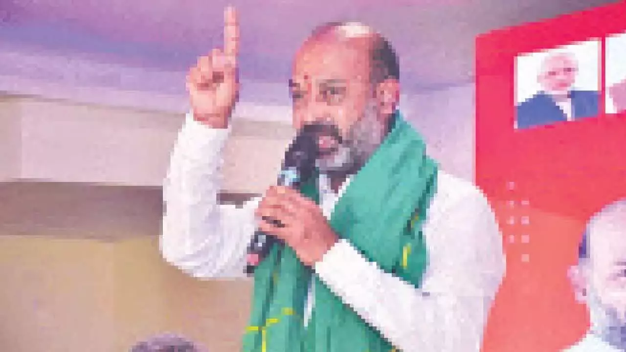 हिंदी एकता को बढ़ावा देती है, थोपने को नहीं: Bandi