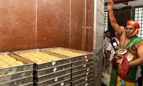Tirupati laddu case: आंध्र प्रदेश ने एक सदस्यीय कमेटी बनाई Tirupati laddu case: आंध्र प्रदेश ने एक सदस्यीय कमेटी बनाई