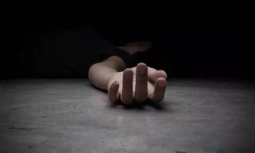 Madhugiri : राशन लेने जा रही महिला की कार की टक्कर से मौत Madhugiri : राशन लेने जा रही महिला की कार की टक्कर से मौत