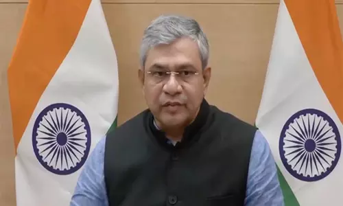 केंद्रीय मंत्री वैष्णव ने AI शिखर सम्मेलन में आईवाईसी के विरोध प्रदर्शन की कड़ी आलोचना की