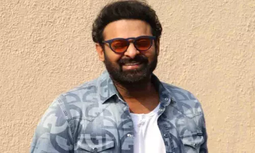 Prabhas फैंस के लिए और भी बहुत कुछ करना चाहते हैं, लेकिन इस साल सिर्फ 2 फिल्में ही रिलीज हो रही Prabhas फैंस के लिए और भी बहुत कुछ करना चाहते हैं, लेकिन इस साल सिर्फ 2 फिल्में ही रिलीज हो रही