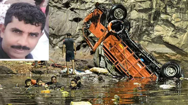 kerala: अथवनाड में लॉरी हादसा; क्लीनर केबिन के अंदर मृत मिला, शव बरामद