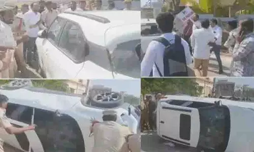 Kamareddy में कांग्रेस और भाजपा के बीच लड़ाई से हाई टेंशन Kamareddy में कांग्रेस और भाजपा के बीच लड़ाई से हाई टेंशन