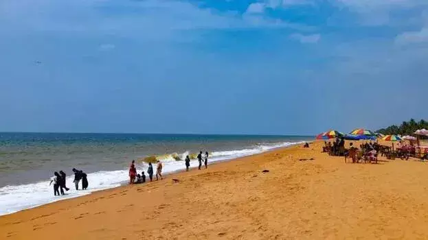 Kerala: वेली बीच पर हाथ बंधे एक महिला का शव बहकर किनारे पर आया; जांच शुरू
