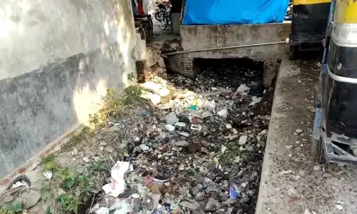 Farrukhabad: सफाई के दावों की पोल खुली, स्कूल बना कूड़ाघर Farrukhabad: सफाई के दावों की पोल खुली, स्कूल बना कूड़ाघर