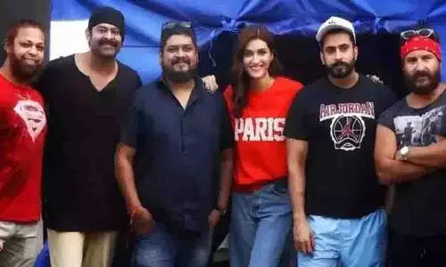 प्रभास चेन्नई से मुंबई खाना लाए.. Adipurush की शूटिंग के दौरान की दिलचस्प घटना प्रभास चेन्नई से मुंबई खाना लाए.. Adipurush की शूटिंग के दौरान की दिलचस्प घटना