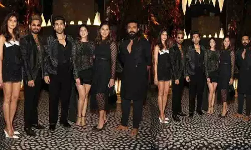 अल्लू अर्जुन ने भाई सिरीश के लिए Pre-Wedding पार्टी होस्ट की अल्लू अर्जुन ने भाई सिरीश के लिए Pre-Wedding पार्टी होस्ट की