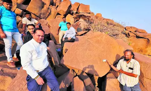 Bellary : आदिमानवों के निवास स्थान की रक्षा में आगे आएं Bellary : आदिमानवों के निवास स्थान की रक्षा में आगे आएं