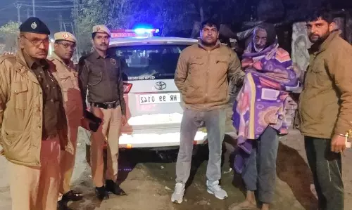 Loharu: दयनीय हालत में मिले रोहताश, पुलिस ने पहुंचाया घर Loharu: दयनीय हालत में मिले रोहताश, पुलिस ने पहुंचाया घर