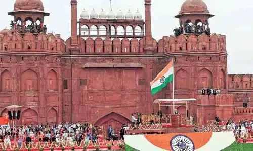 Delhi में हाई अलर्ट, लश्कर-ए-तैयबा का आतंकी हमला, लाल किले के पास के मंदिरों को निशाना बनाने का खतरा Delhi में हाई अलर्ट, लश्कर-ए-तैयबा का आतंकी हमला, लाल किले के पास के मंदिरों को निशाना बनाने का खतरा