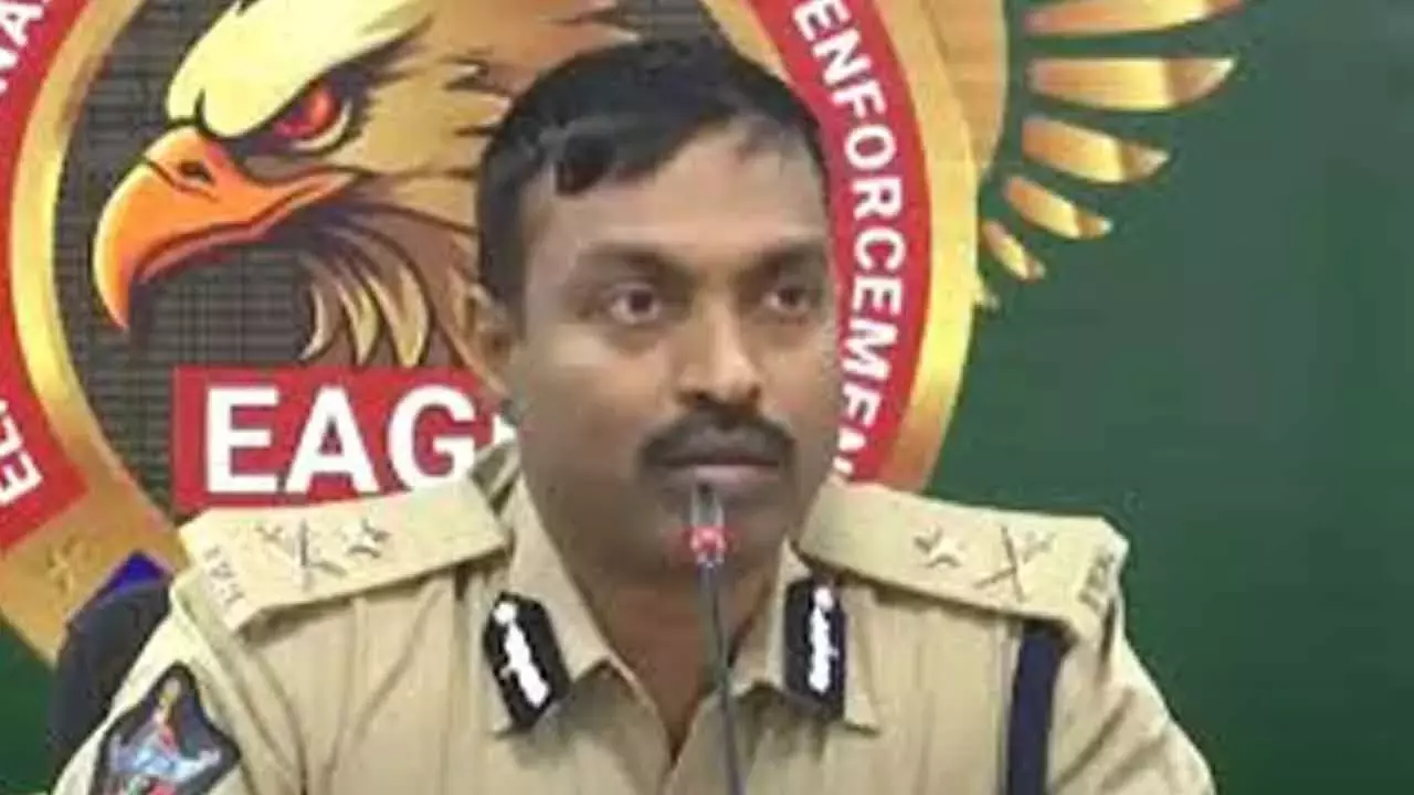 IG रविकृष्णा ने आंध्र प्रदेश में ड्रग्स पर कार्रवाई की तारीफ की IG रविकृष्णा ने आंध्र प्रदेश में ड्रग्स पर कार्रवाई की तारीफ की