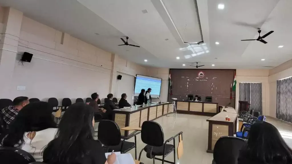 Nagaland : मोकोकचुंग में टीकाकरण के लिए जिला टास्क फोर्स की बैठक Nagaland : मोकोकचुंग में टीकाकरण के लिए जिला टास्क फोर्स की बैठक