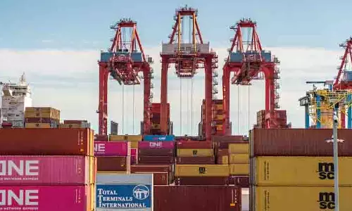 मेक्सिको, कनाडा को 10% US लेवी से छूट मिली, लेकिन USMCA का खतरा मंडरा रहा मेक्सिको, कनाडा को 10% US लेवी से छूट मिली, लेकिन USMCA का खतरा मंडरा रहा