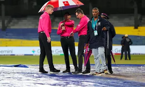 NZ vs PAK T20: बारिश ने धोया सुपर-8 का पहला मैच NZ vs PAK T20: बारिश ने धोया सुपर-8 का पहला मैच