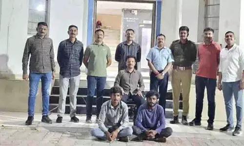 Gujarat: कच्छ में एक आदमी ने अपनी प्रेग्नेंट गर्लफ्रेंड की हत्या कर दी Gujarat: कच्छ में एक आदमी ने अपनी प्रेग्नेंट गर्लफ्रेंड की हत्या कर दी