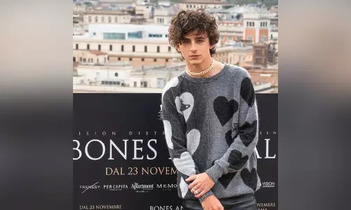 Timothée Chalamet ने अपने जन्मदिन पर किए गए चिड़चिड़े व्यवहार के लिए काइली जेनर से माफी मांगी Timothée Chalamet ने अपने जन्मदिन पर किए गए चिड़चिड़े व्यवहार के लिए काइली जेनर से माफी मांगी