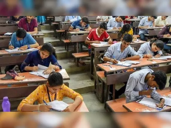CGPSC Exam: छत्तीसगढ़ लोक सेवा आयोग की परीक्षा कल 22 फरवरी को, इन बातों का रखें विशेष ध्यान CGPSC Exam: छत्तीसगढ़ लोक सेवा आयोग की परीक्षा कल 22 फरवरी को, इन बातों का रखें विशेष ध्यान