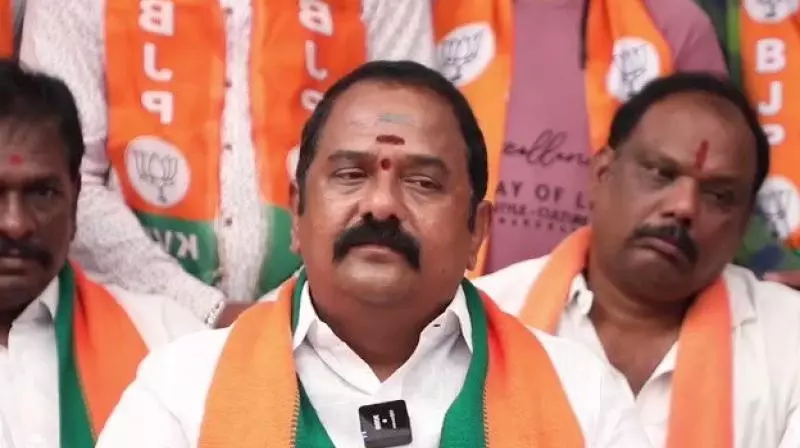 BJP विधायक वेंकटरमण रेड्डी को कामारेड्डी में हाउस अरेस्ट किया गया BJP विधायक वेंकटरमण रेड्डी को कामारेड्डी में हाउस अरेस्ट किया गया