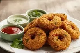 Leftover Rice Vada: घर में बचे चावल से बनाएं लाजवाब कुरकुरा वड़ा Leftover Rice Vada: घर में बचे चावल से बनाएं लाजवाब कुरकुरा वड़ा