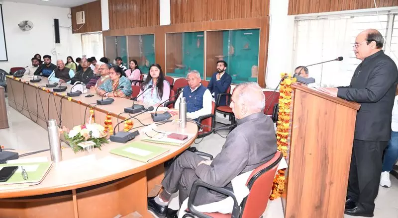 कुरुक्षेत्र यूनिवर्सिटी के VC ने कहा, यूनिवर्सिटी राष्ट्र निर्माण की लैब हैं कुरुक्षेत्र यूनिवर्सिटी के VC ने कहा, यूनिवर्सिटी राष्ट्र निर्माण की लैब हैं